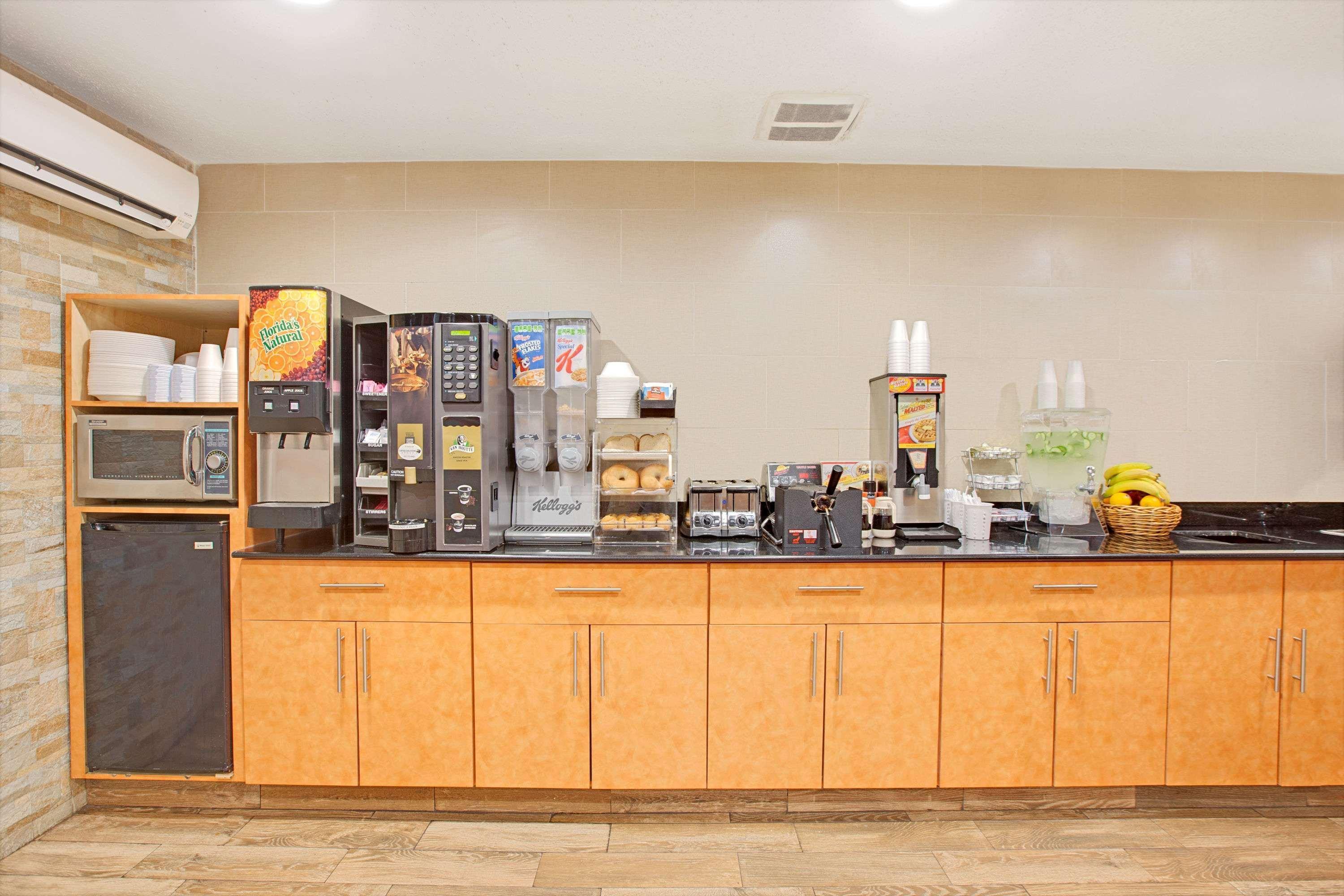 Quality Inn Jfk Airport Rockaway Blvd نيو يورك المظهر الخارجي الصورة
