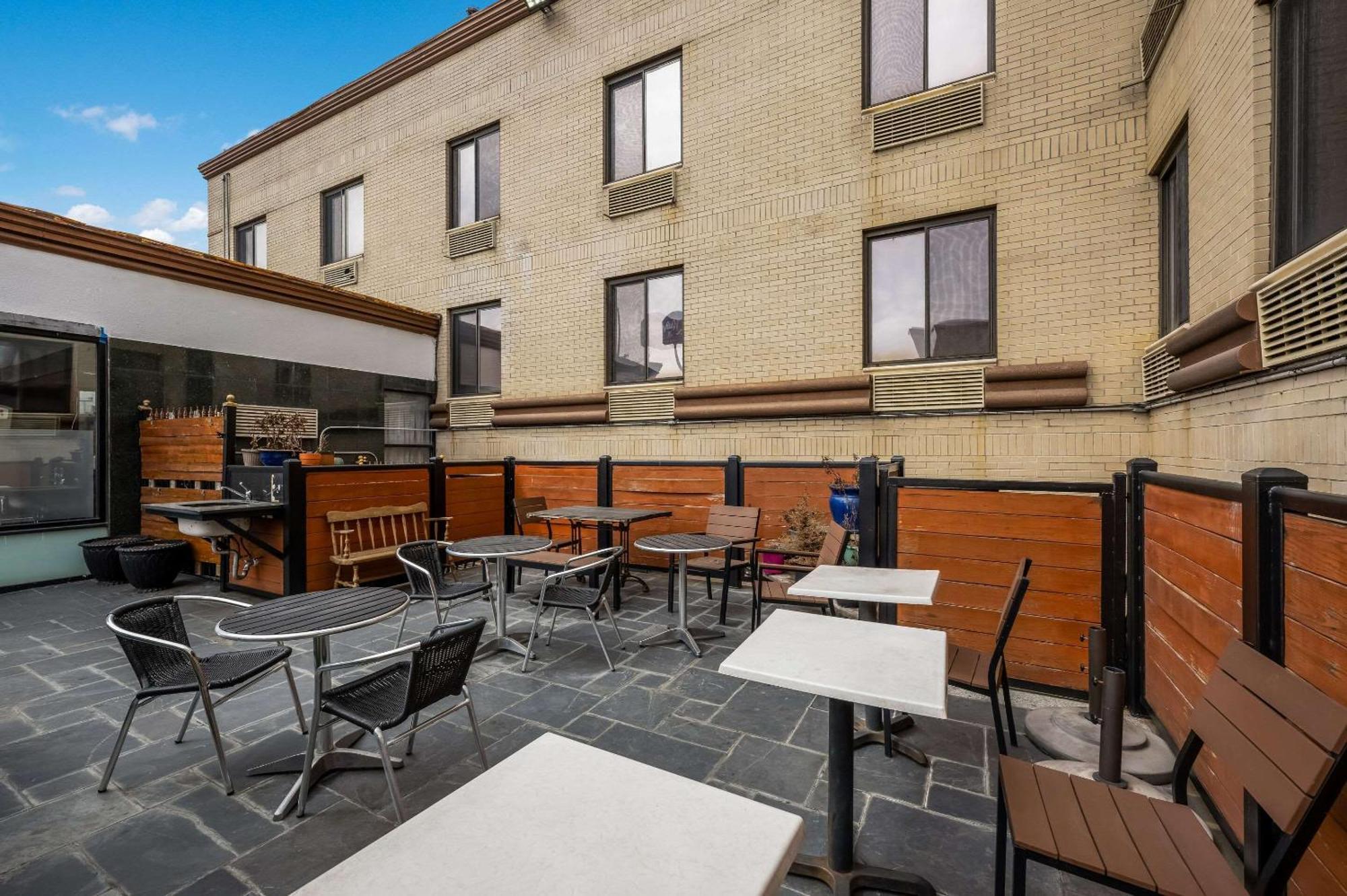 Quality Inn Jfk Airport Rockaway Blvd نيو يورك المظهر الخارجي الصورة